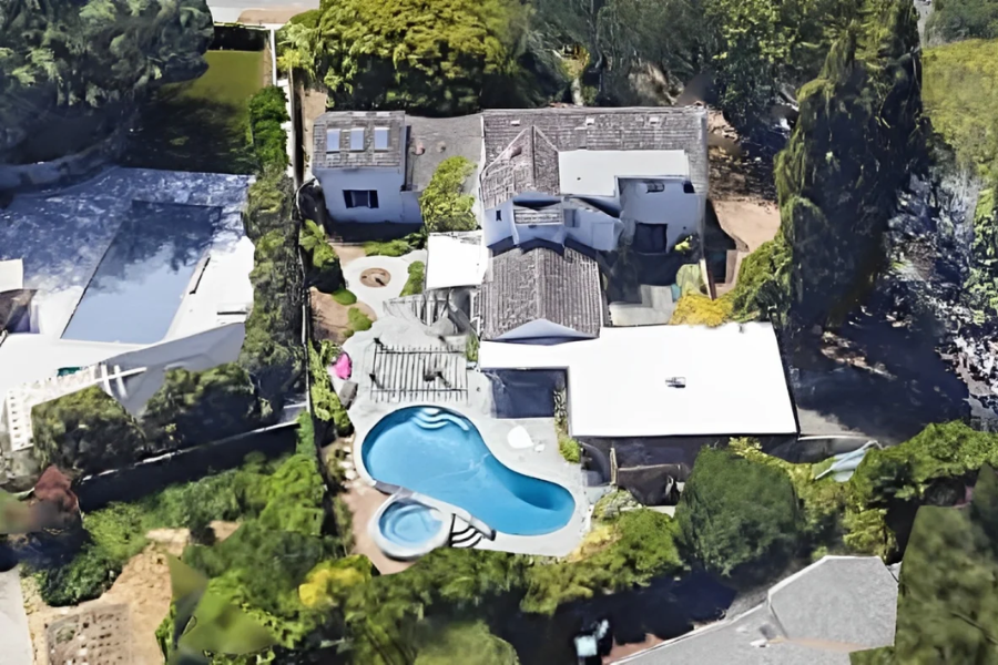 Phil Hellmuth House: The Mansion in Palo Alto